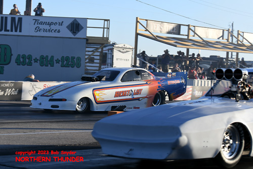 Nick Poloson - 'Bucket List' (far lane) vs 
Dustin Bradford - 'American Dream' (near lane)